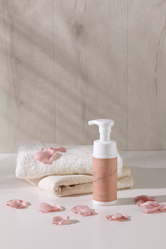 femtone デリケートウォッシュ リッチフォームAY 150mL