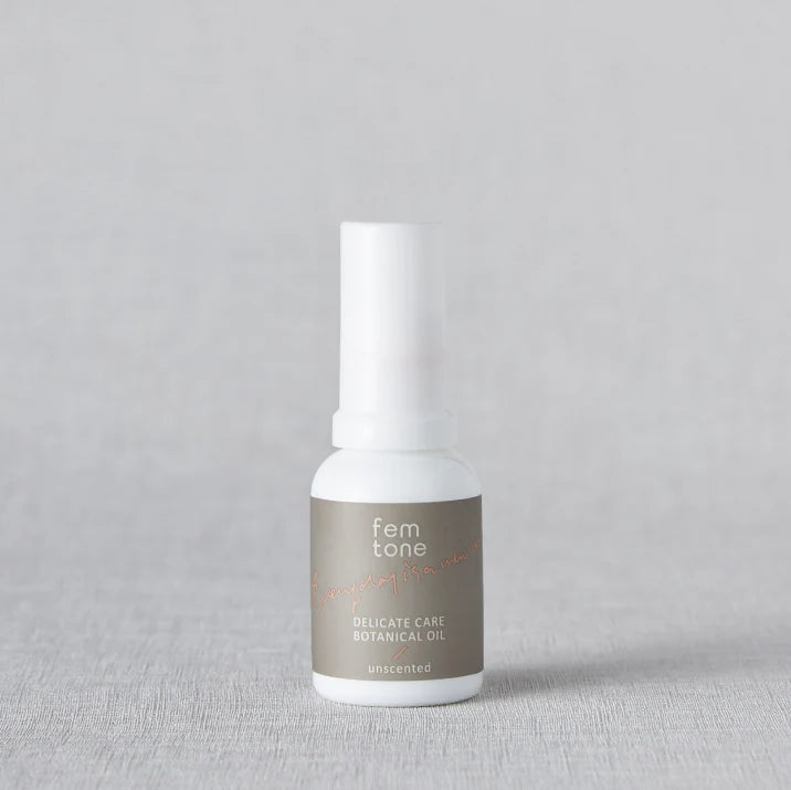 femtone デリケートケア ボタニカルオイル ［ほのかなハーブの香り］20mL